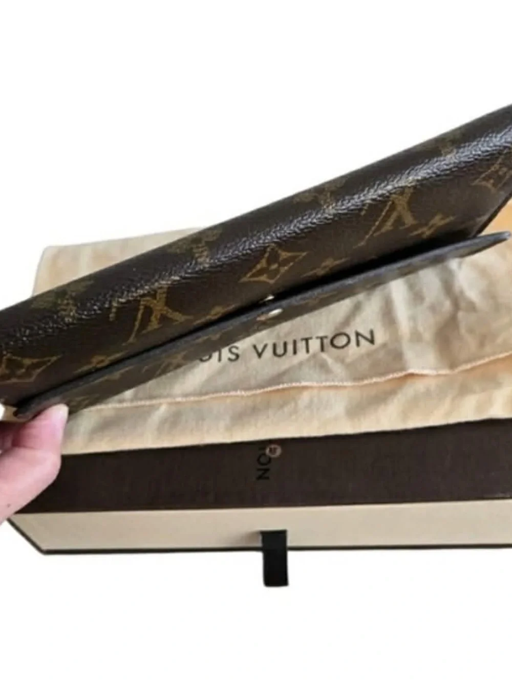 Louis Vuitton Monogram Wallet - authentic - Picture 5 of 13